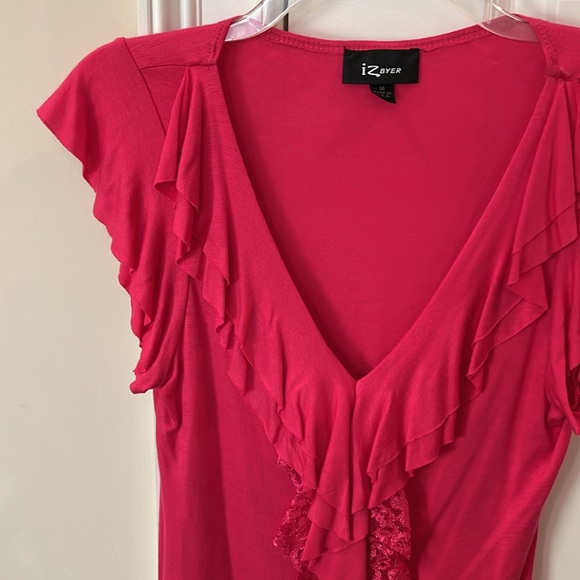 IZ byer Size M Ruffle Top - Picture 2 of 4